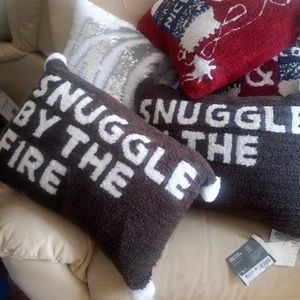 Decorative pillows